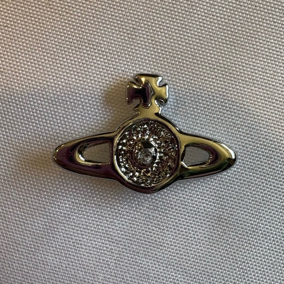 Vivienne Westwood Silver and Black Orb Brooch pin - Picture 6 of 8
